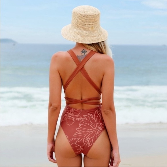 Women's VNeck Crisscross One Piece Swimsuit - Picture 3 of 8